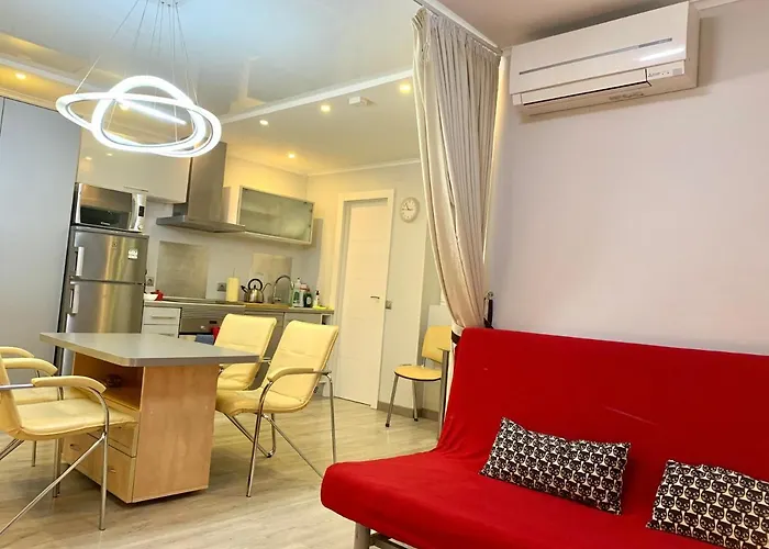 Camp Nou, Europa Fira - Modern Two-Bedroom Apartment With Heating