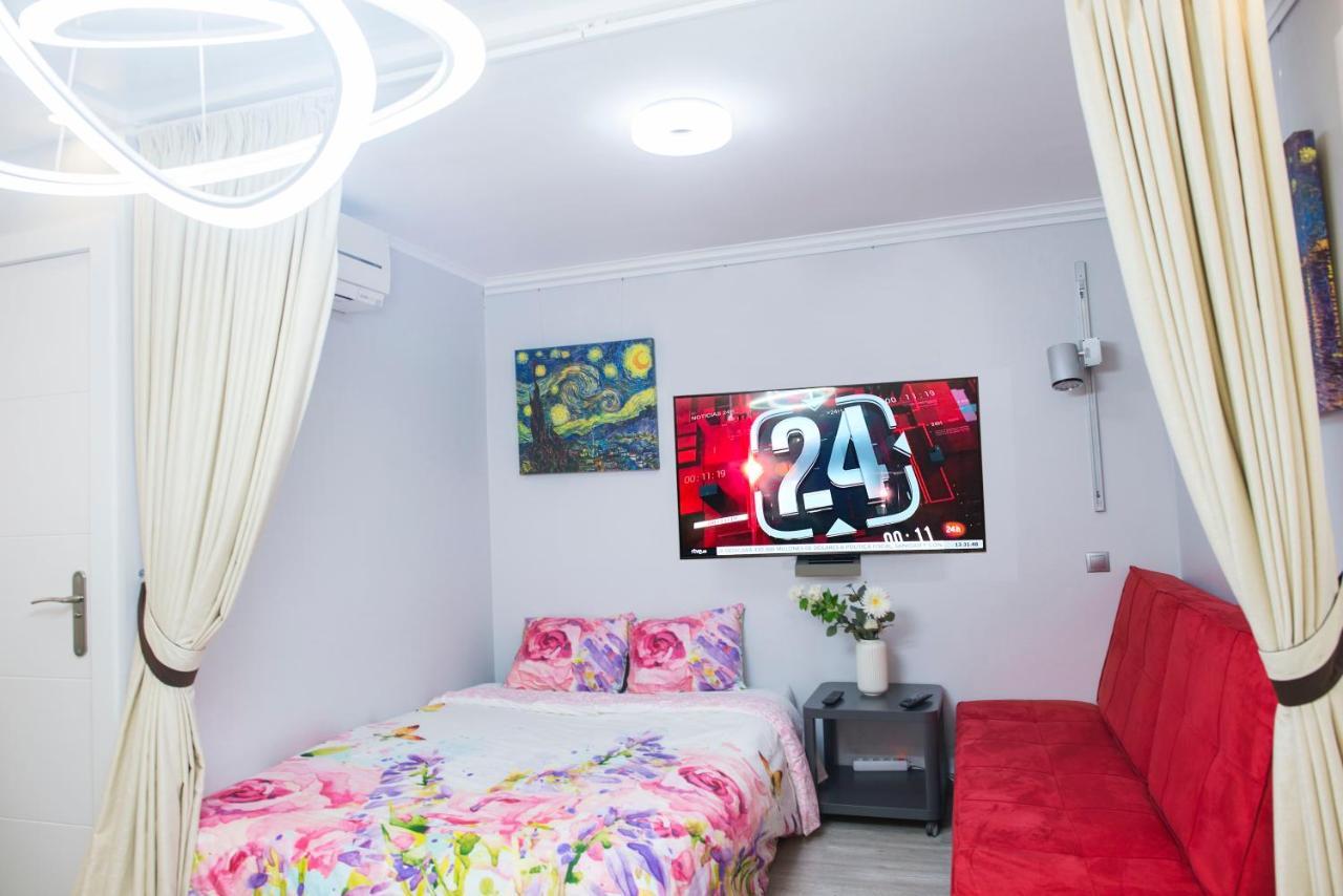 Camp Nou, Europa Fira - Modern Two-bedroom With Heating * L’Hospitalet de Llobregat