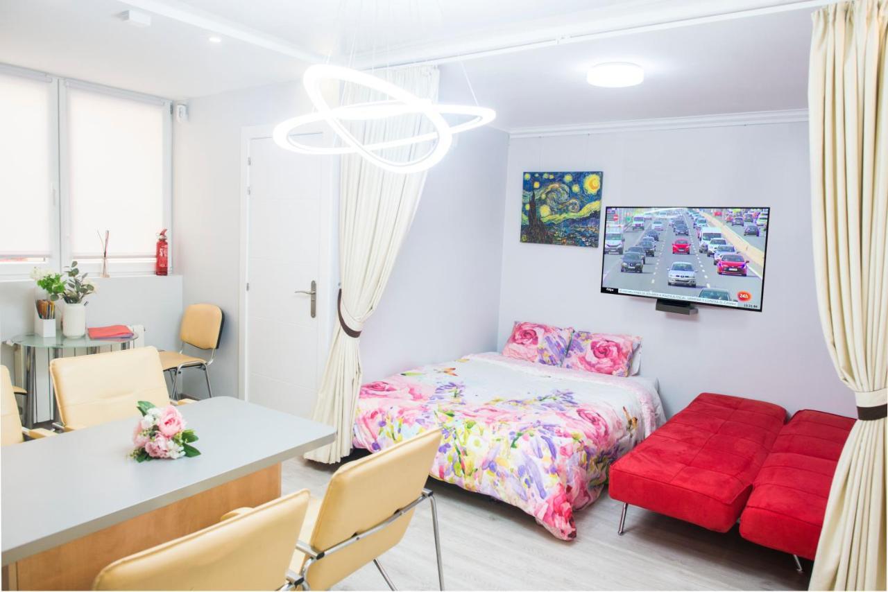 Camp Nou, Europa Fira - Modern Two-bedroom With Heating * L’Hospitalet de Llobregat