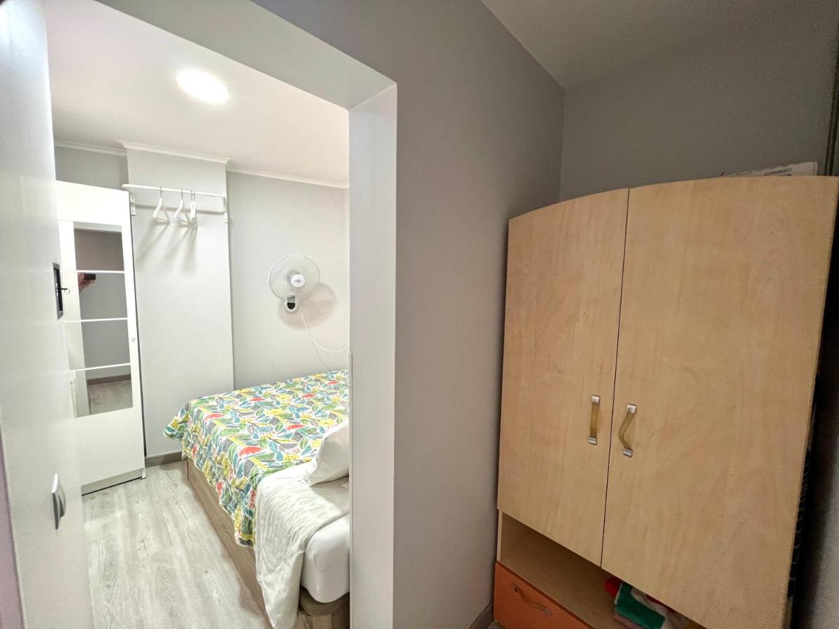 Camp Nou, Europa Fira - Modern Two-bedroom With Heating Apartament L’Hospitalet de Llobregat