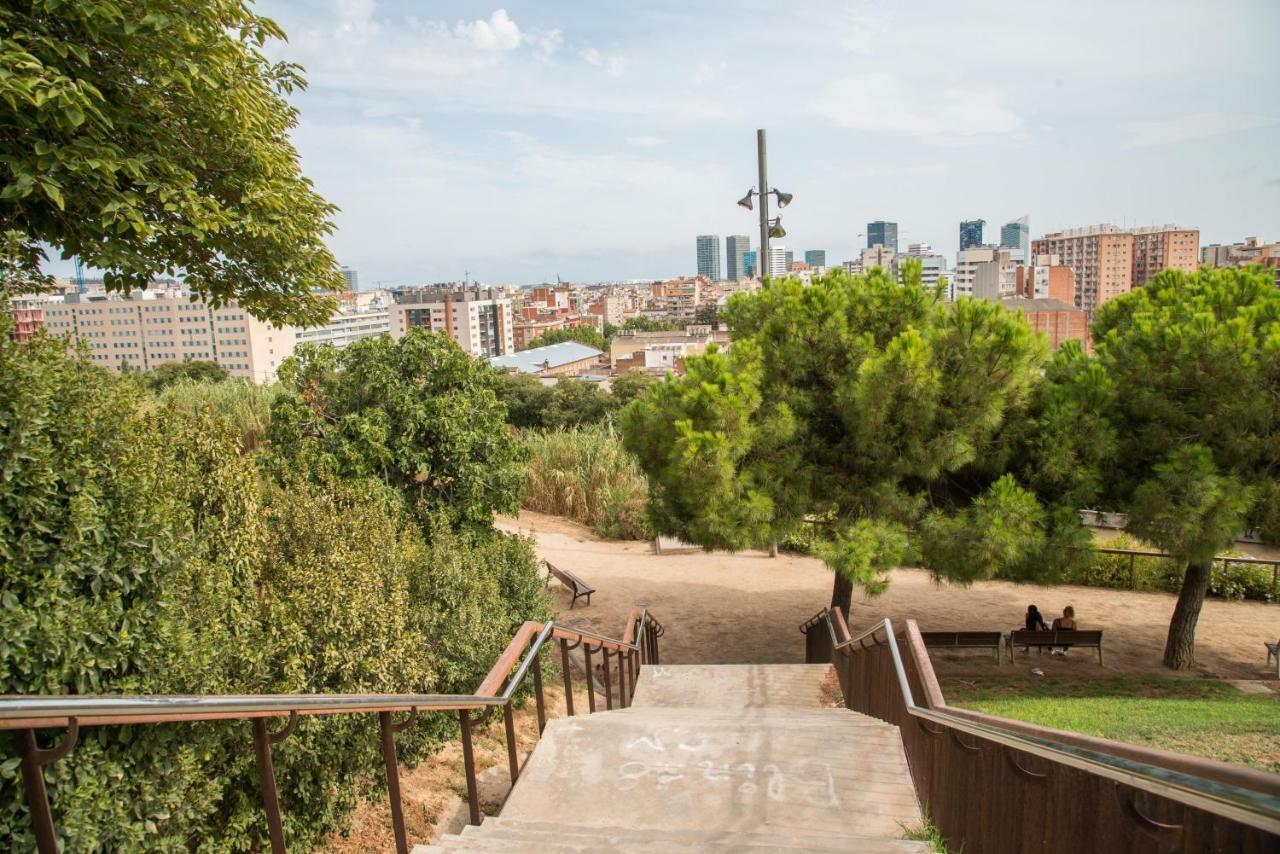 Camp Nou, Europa Fira - Modern Two-bedroom With Heating Apartament