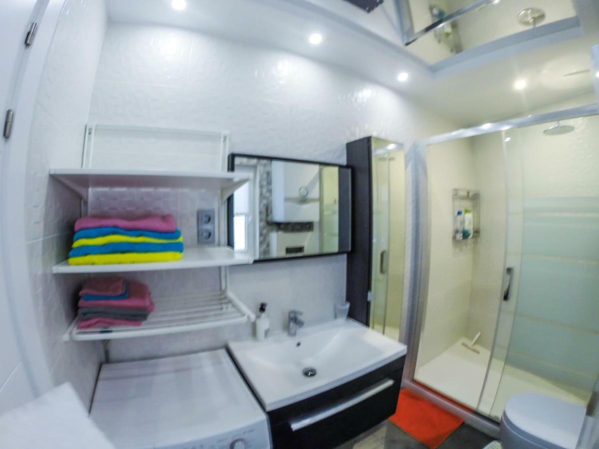 Camp Nou, Europa Fira - Modern Two-bedroom With Heating L’Hospitalet de Llobregat